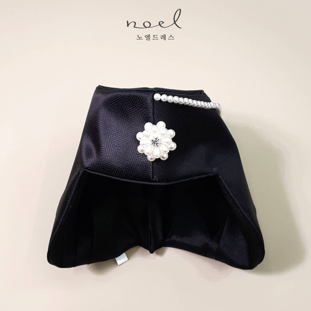 Black Flower Jobawi Hat