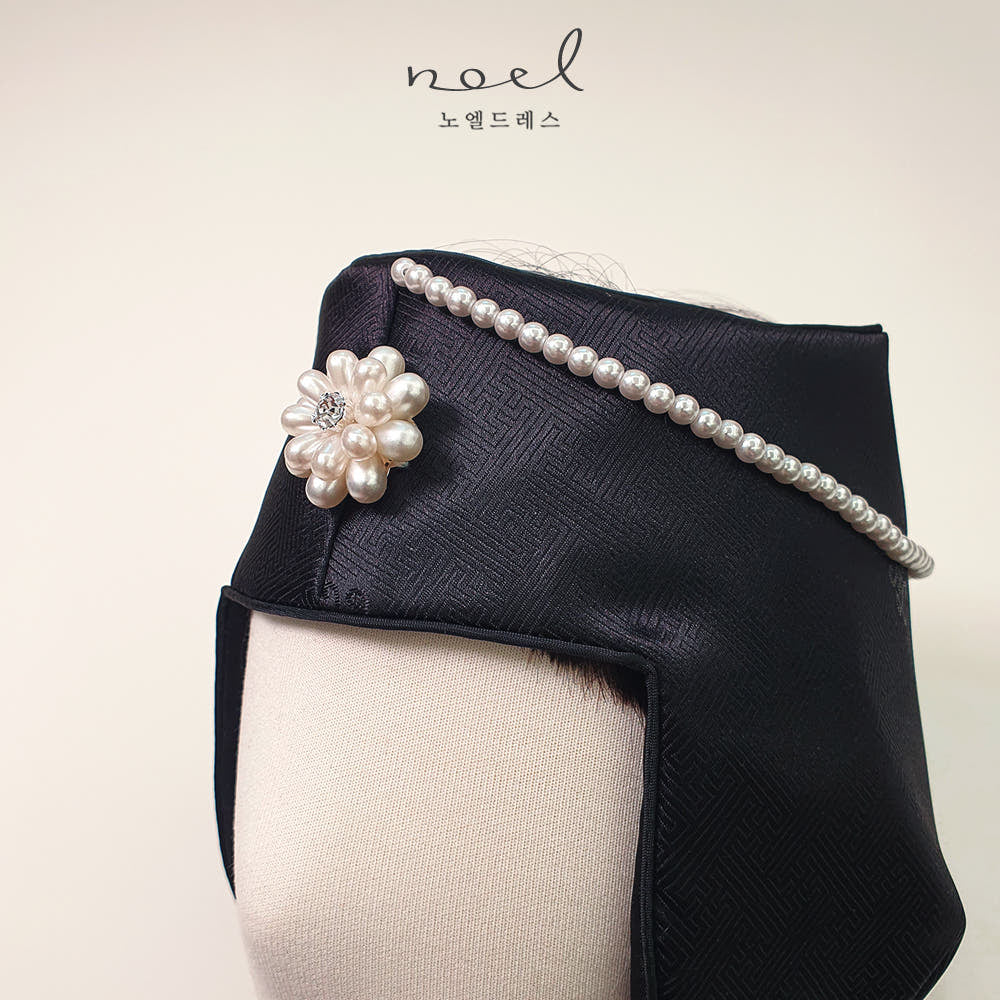 Black Flower Jobawi Hat