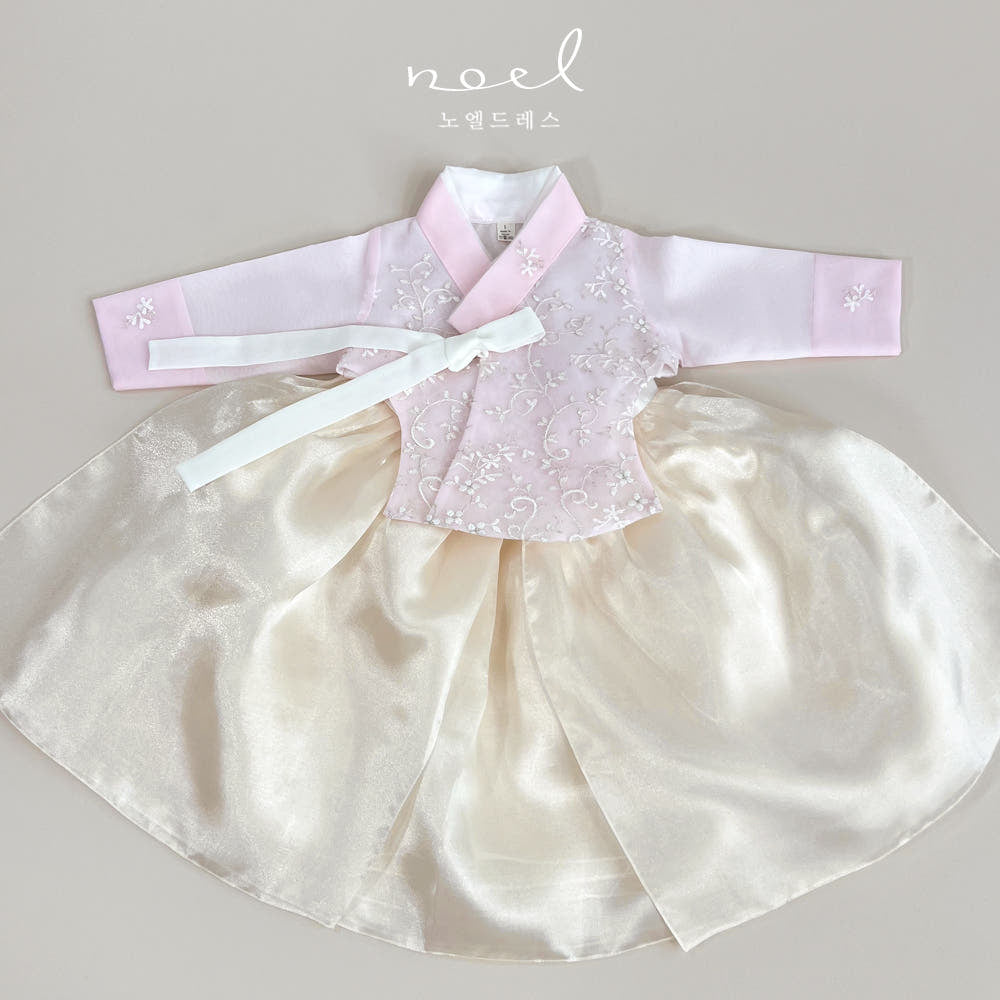 Ella Hanbok in Light Pink
