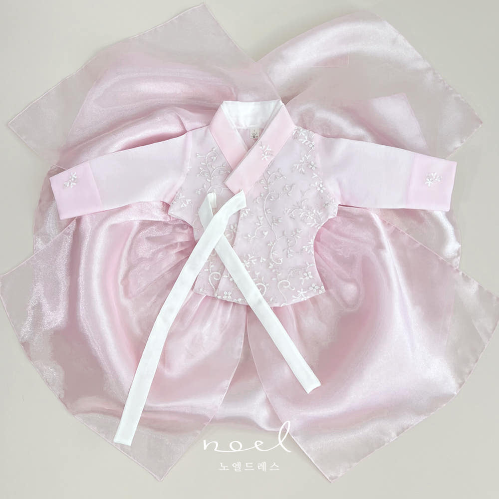 Ella Hanbok in Light Pink