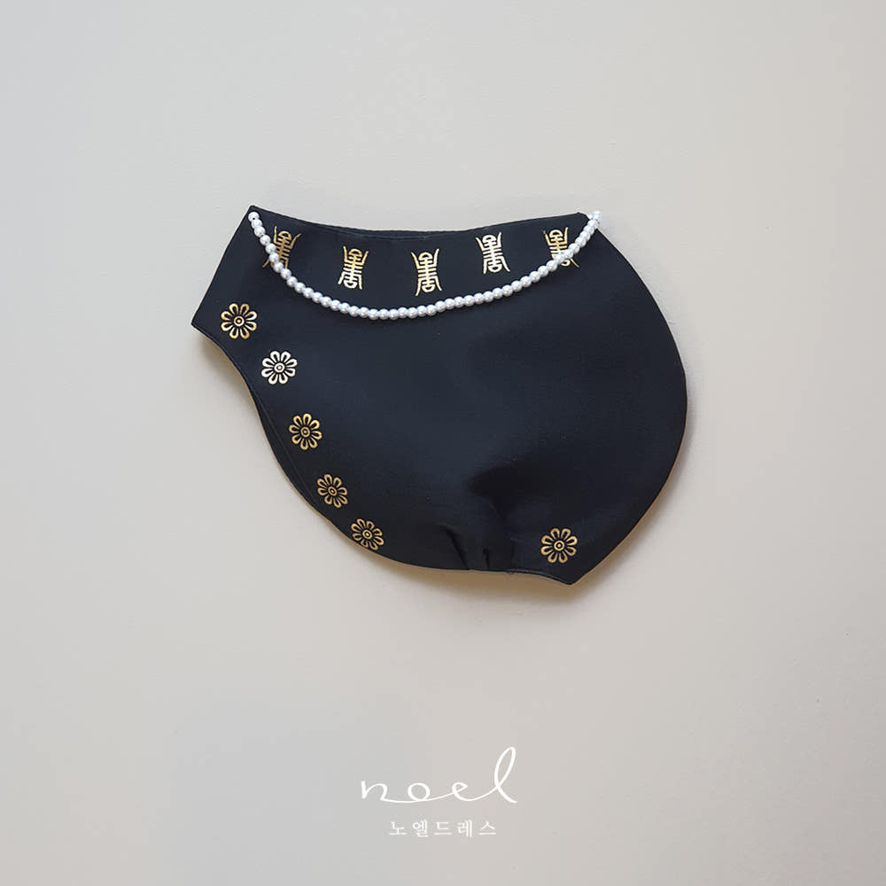Ju-a Jobawi Hat in Black