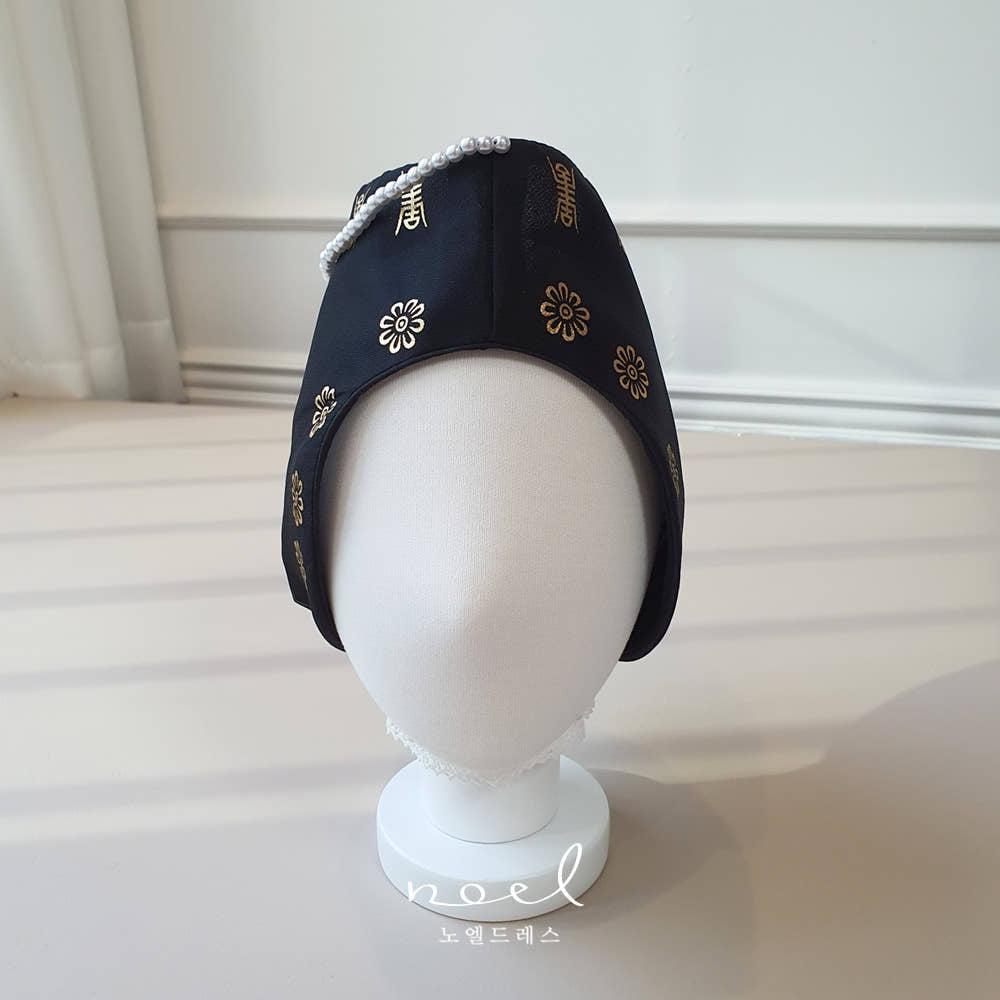 Ju-a Jobawi Hat in Black
