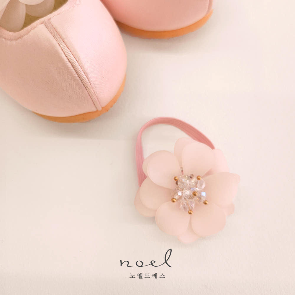 Pink Beaded Flower Shoe Bands