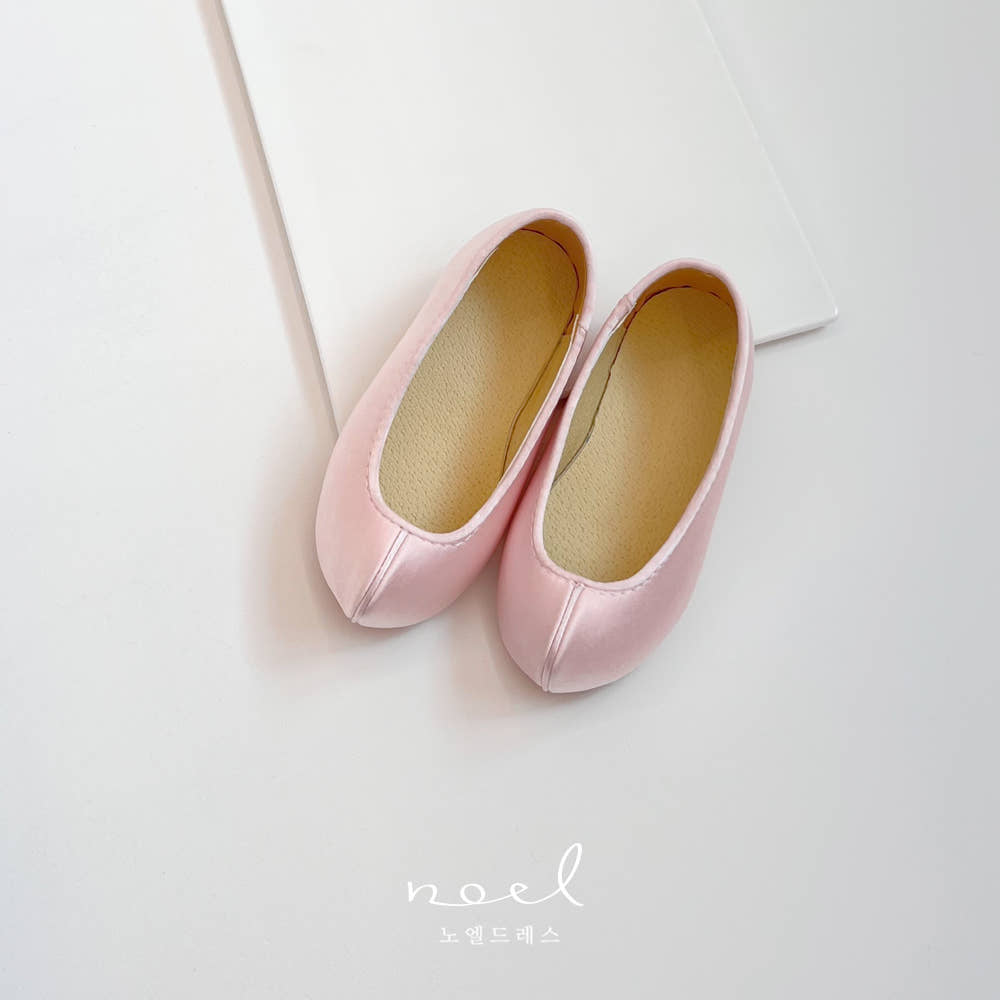 Pink Silk Hanbok Shoes