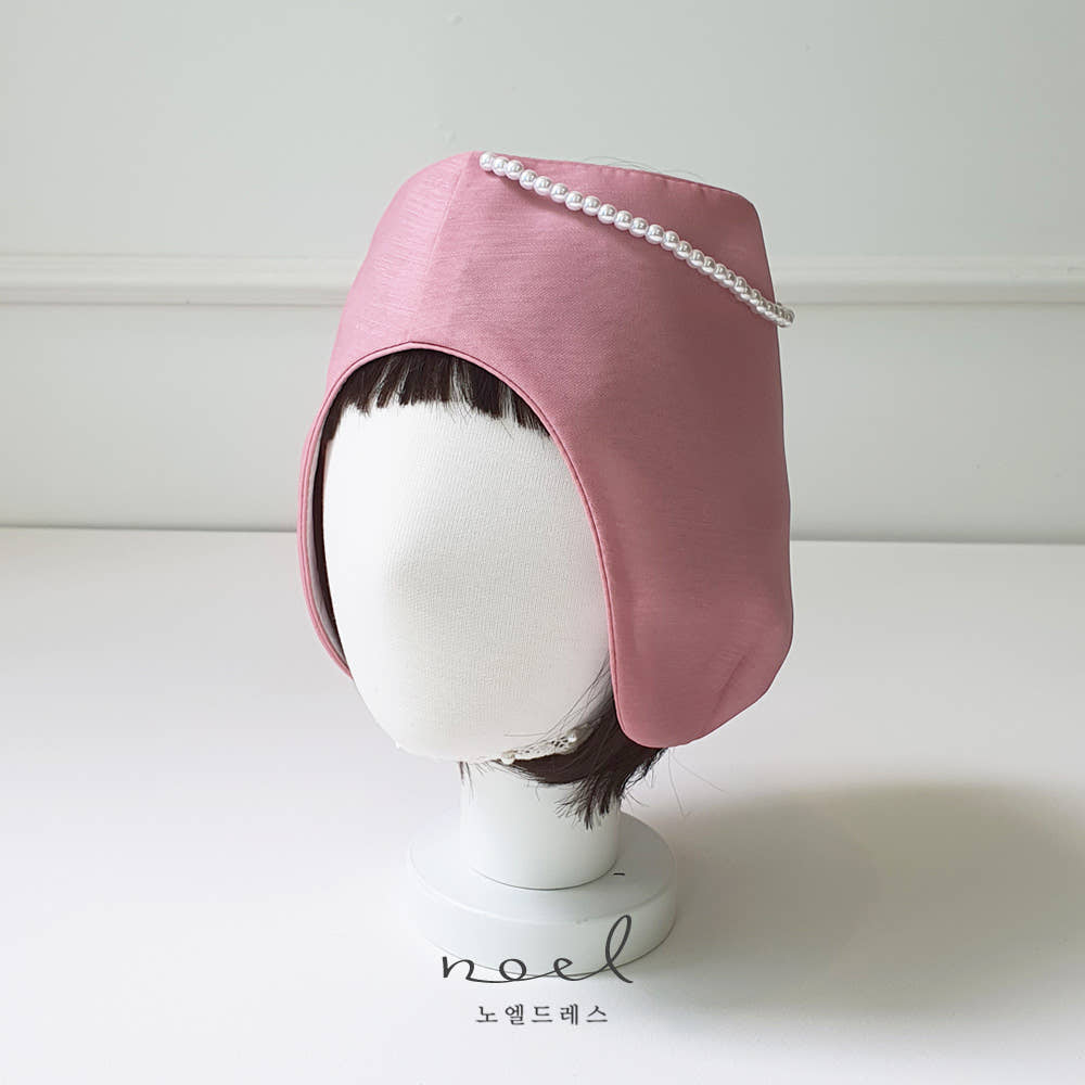 Rose Jobawi Hat