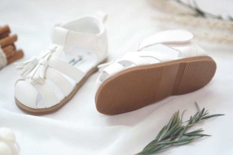 Simple Tassel Sandals