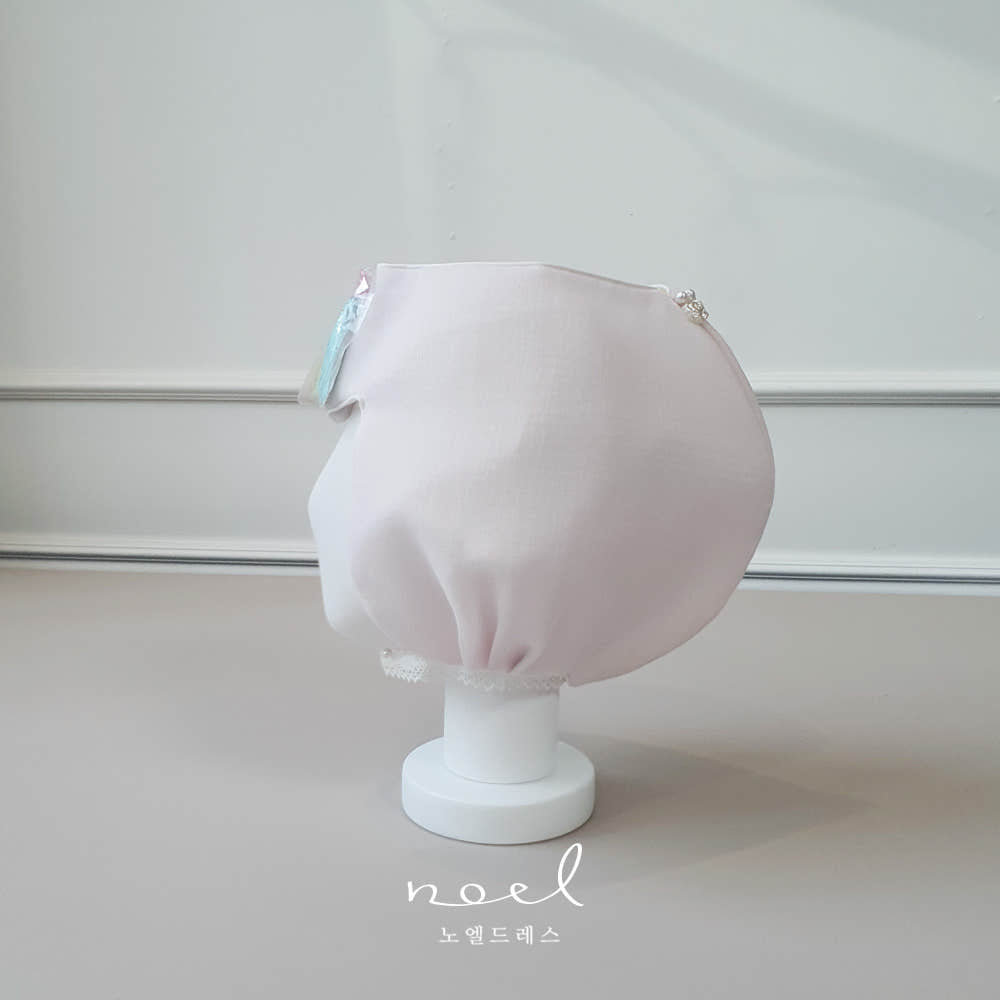 White Jobawi Hat