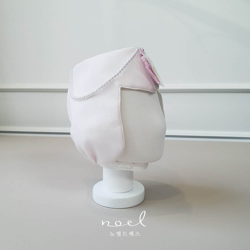 White Jobawi Hat