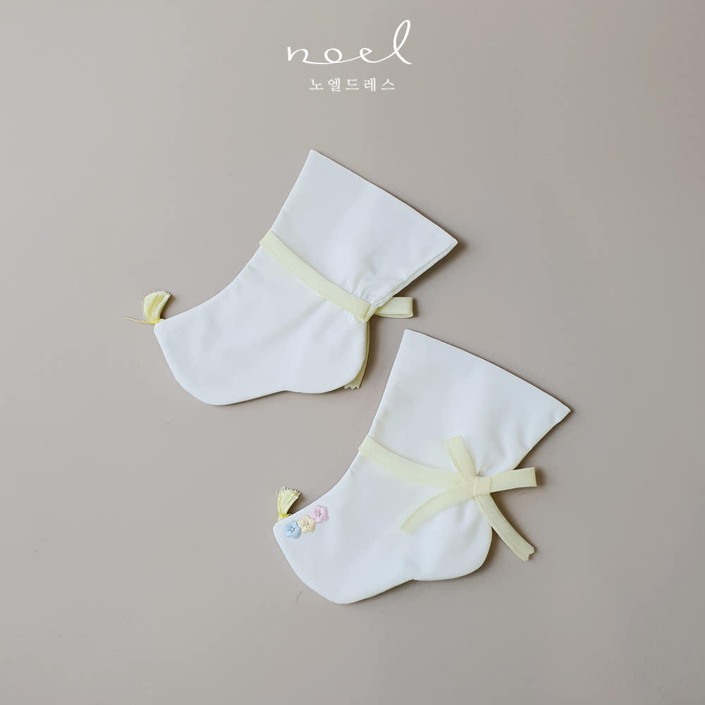 Yellow Floral Hanbok Socks