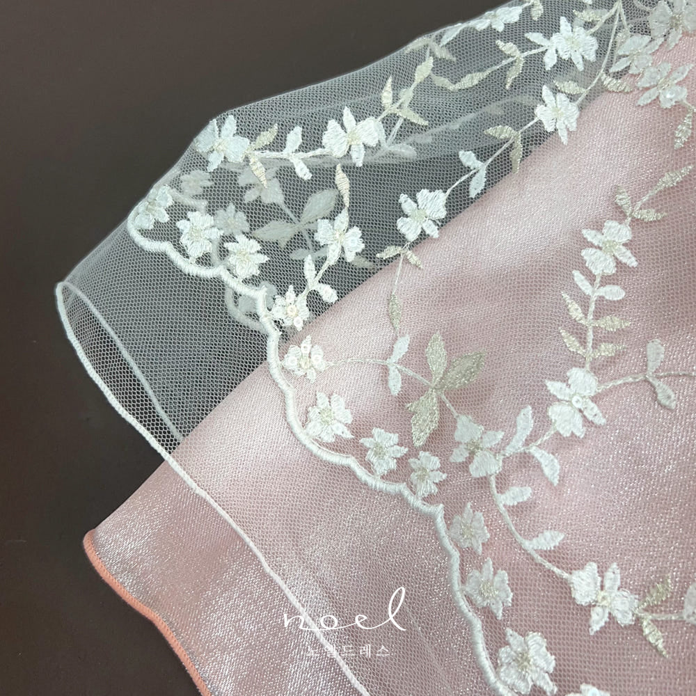 Yu-hee Lace Hanbok in White/Pink - (1 Year - 12 Years)