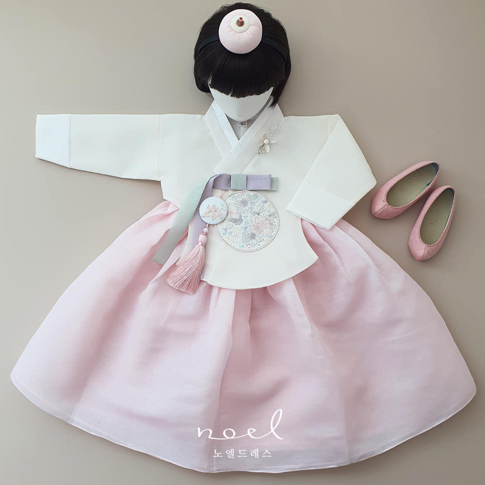 Hyo-jung Hanbok in White/Pink - (1 Year - 12 Years)