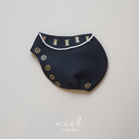 Ju-a Jobawi Hat in Black