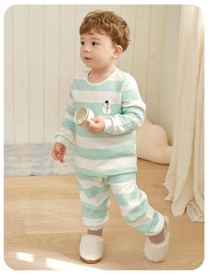 UniFriend Quilted Pajama Set - Striped Snowman