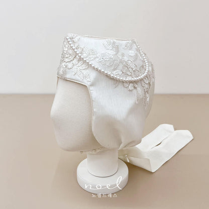 White Floral Jobawi Hat