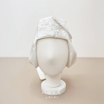 White Floral Jobawi Hat