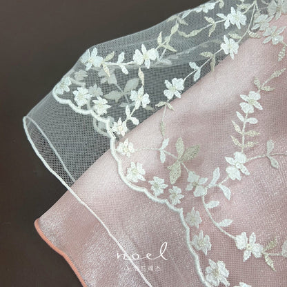 Yu-hee Lace Hanbok in White/Pink - (1 Year - 12 Years)